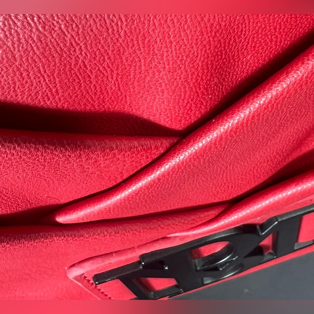 NWT Badgley Mischka Leather Crossbody Bag In Red With Black Hardware - Picture 5 of 9